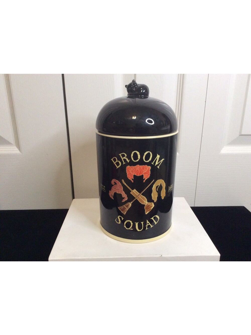 NEW DISNEY HOCUS POCUS BROOM SQUAD HALLOWEEN BLACK DECORATIVE CANISTER